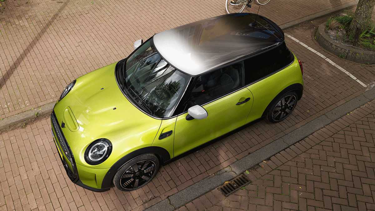 MINI Cooper SE 3 Kapı – çok renkli tavan