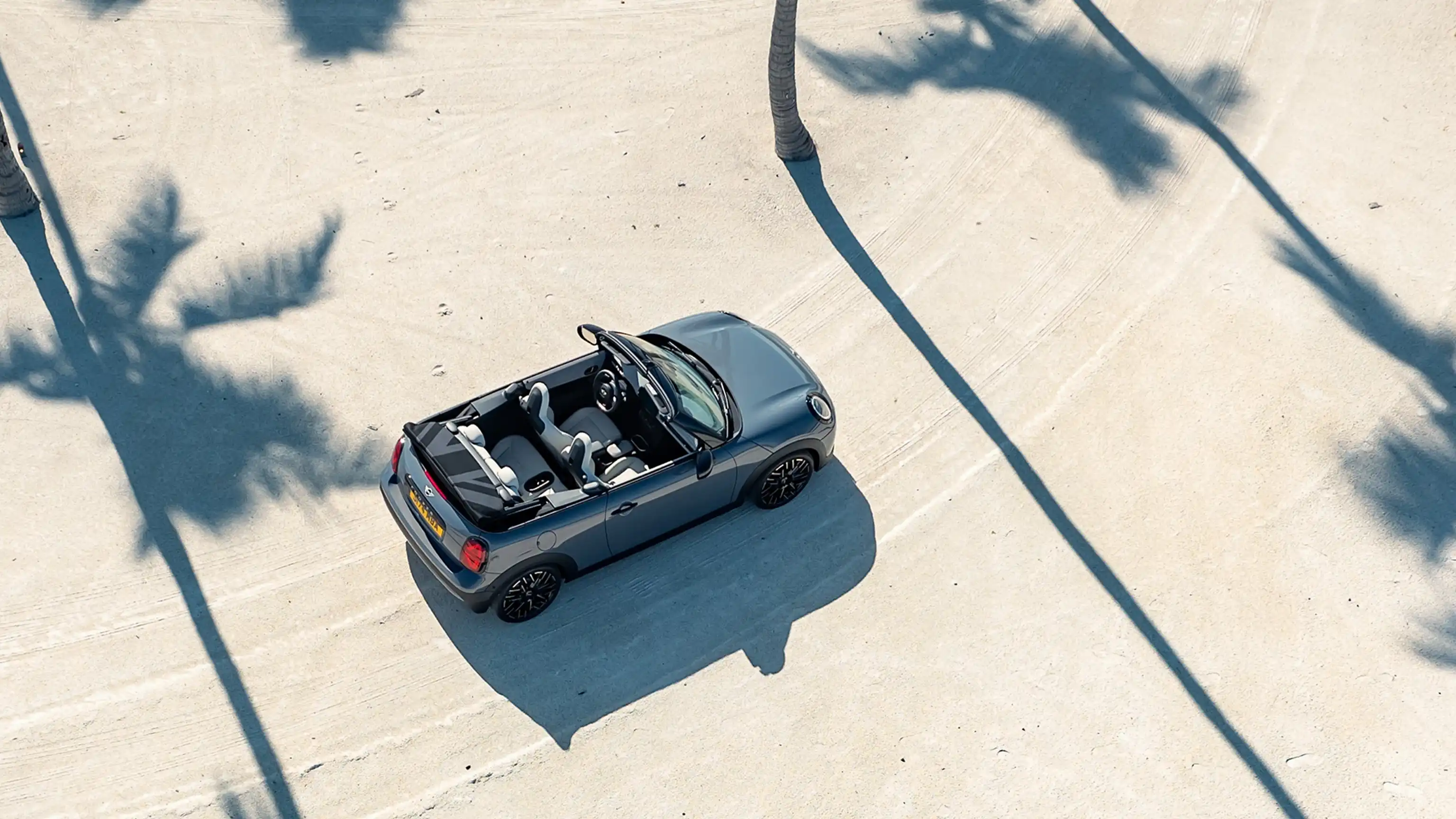 MINI Cooper Cabrio – genel bakış – üstten görünüm