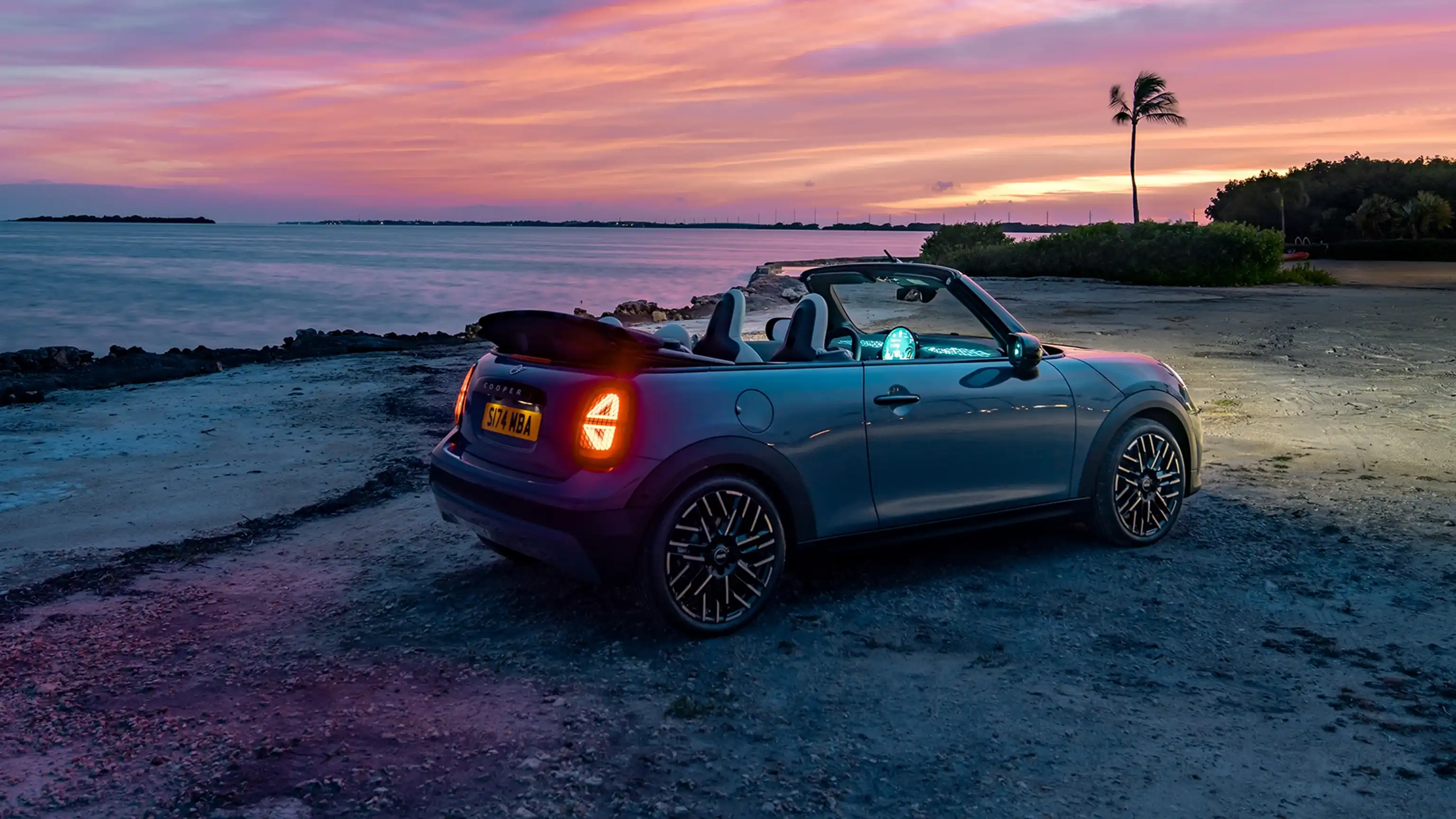 MINI Cooper Cabrio- genel bakış – arkadan görünüm
