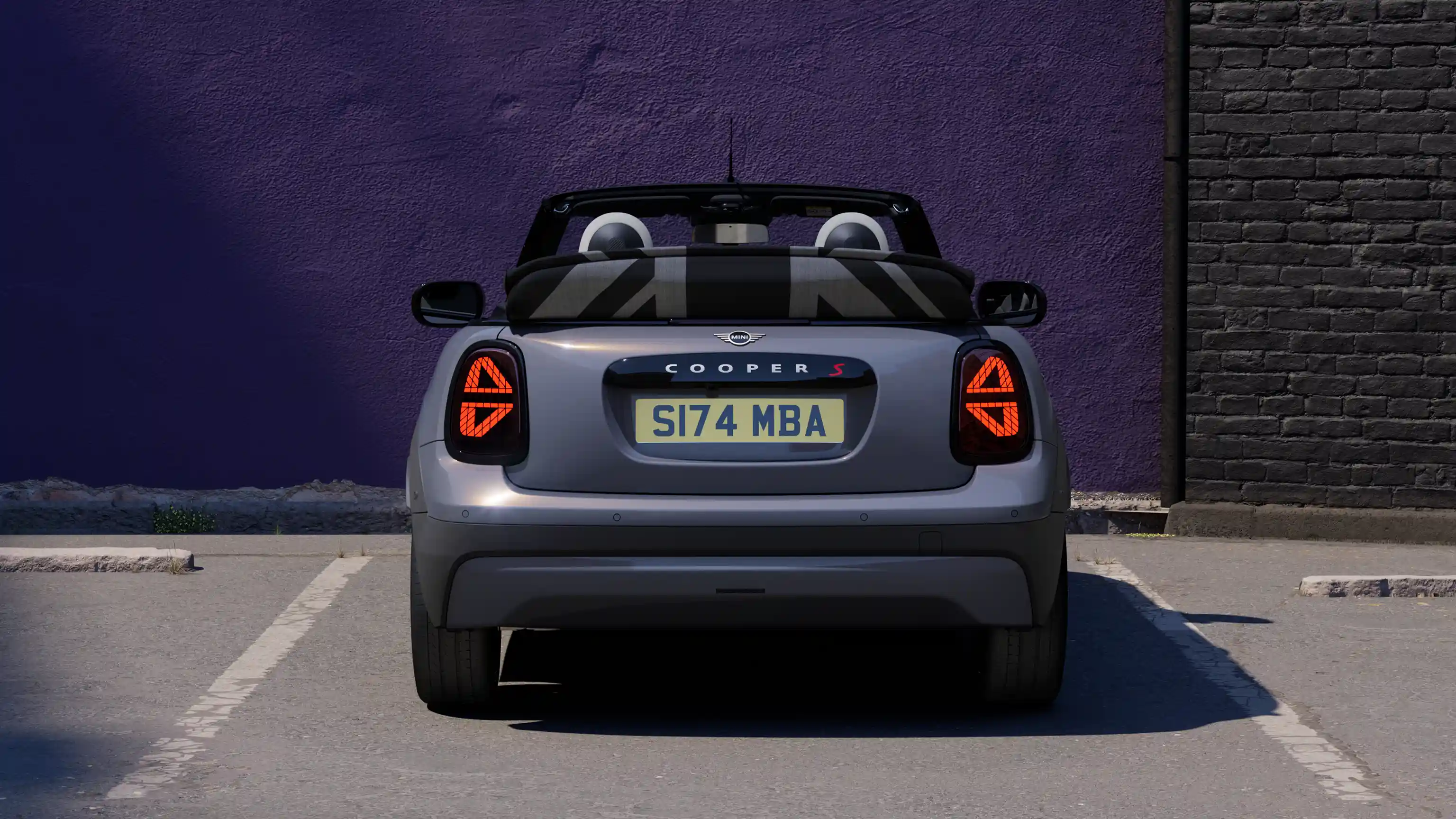 MINI Cooper Cabrio - dış tasarımda öne çıkanlar - arkadan görünüm