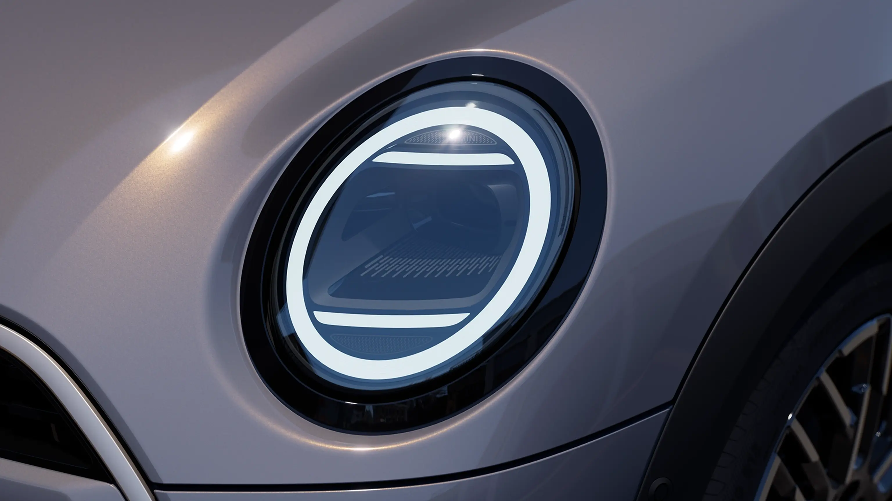MINI Cooper Cabrio - dış tasarımda öne çıkanlar - stop lambası tasarımı