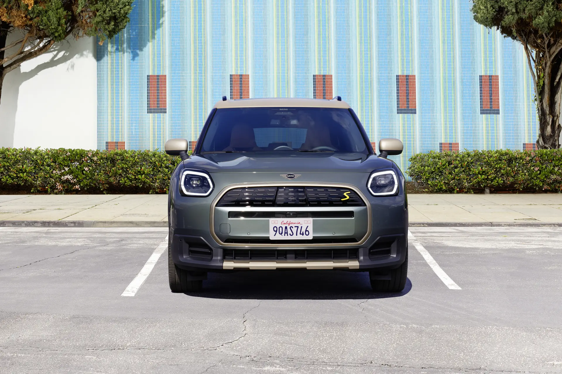 Tamamen Elektrikli MINI Countryman - mozaik - şarj ve menzil