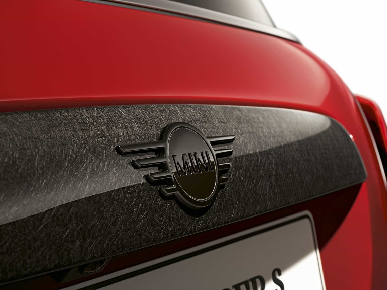 MINI John Cooper Works – bagaj kapağı kolu – siyah karbon fiber