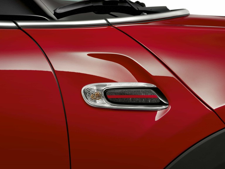 MINI John Cooper Works – kırmızı ve siyah – dikişli karbon yan havalandırmalar
