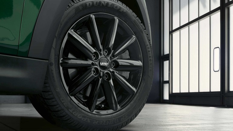 16 " MINI Radial Spoke – Jet Black –  508
