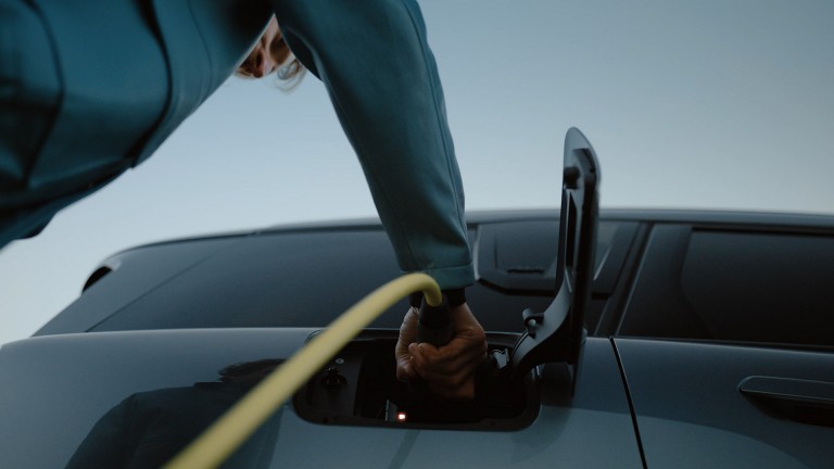 Elektrikli MINI Şarj Aksesuarları | MINI Türkiye