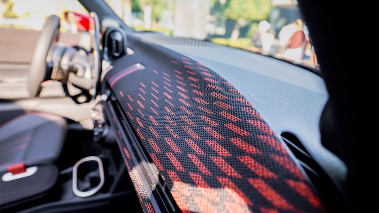 Yeni MINI John Cooper Works Cabrio Yalıkavak Sergileme | MINI Türkiye