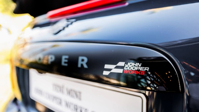 Yeni MINI John Cooper Works Cabrio Yalıkavak Sergileme | MINI Türkiye