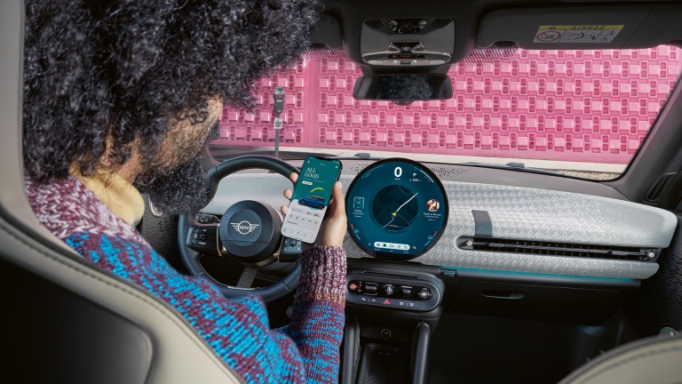 Tamamen Elektrikli MINI - dijital deneyim - mini uygulaması