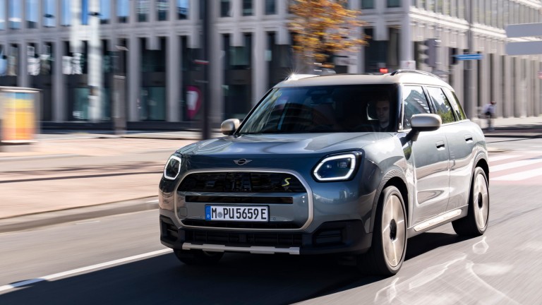 MINI E-Mobilite - akıcı sürüş