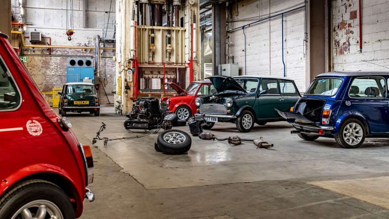 Yenilenen heyecan verici klasik Mini geleceğe ilerliyor | MINI Türkiye