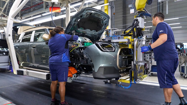 BMW Group Leipzig Fabrikası, MINI Countryman'in Üretimine Başlıyor | MINI Türkiye