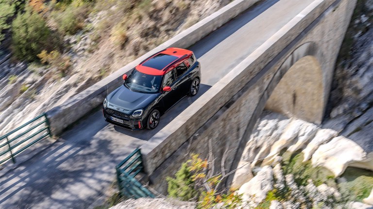 Güçlü Görünüm ve Maksimum Performans: Yeni MINI John Cooper Works Countryman | MINI Türkiye