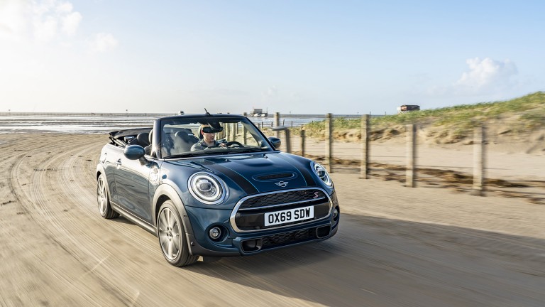 MINI Cabrio Sidewalk Edition | MINI Türkiye