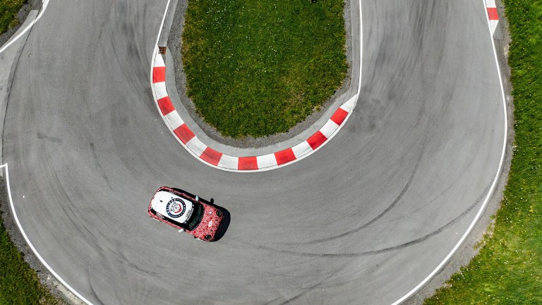 MINI John Cooper Works ve Bulldog Racing Team, 2024 Nürburgring 24 Saat Yarışı'nda Zaferi Kutluyor | MINI Türkiye