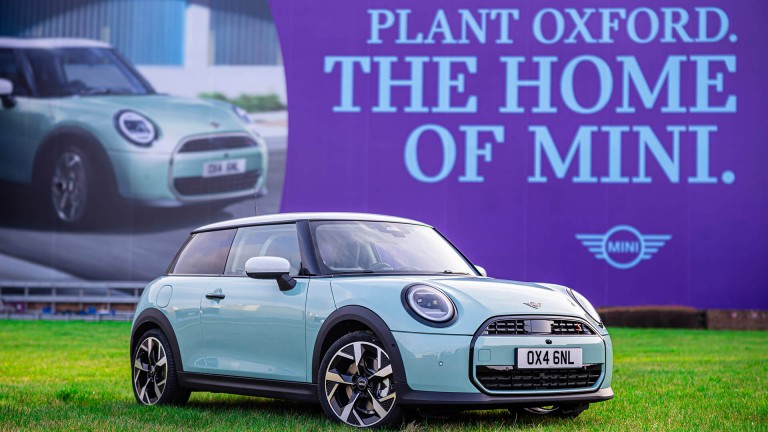 MINI'nin Evi Olan Plant Oxford'da Yeni MINI Cooper'ın Üretimine Başlandı. | MINI Türkiye