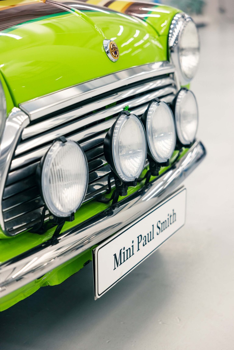 Tek yıldız, bol çizgi. Karşınızda Mini Paul Smith