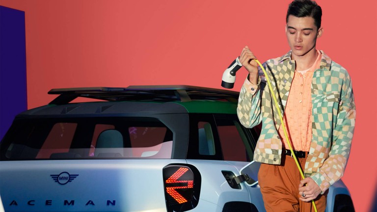 Yeni MINI Concept Aceman: Şehirden Elektrik Alan Otomobil | MINI Türkiye