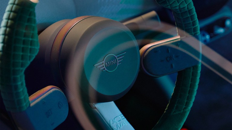 Yeni MINI Concept Aceman: Şehirden Elektrik Alan Otomobil | MINI Türkiye
