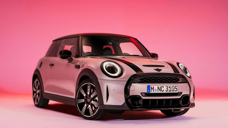 Yenilenen Tasarım ve Teknolojileriyle MINI 3 Kapı, MINI 5 Kapı ve MINI Cabrio Gün Yüzüne Çıktı | MINI Türkiye