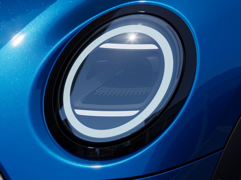 MINI Cooper 5 kapı - dış tasarım - ışık imzası